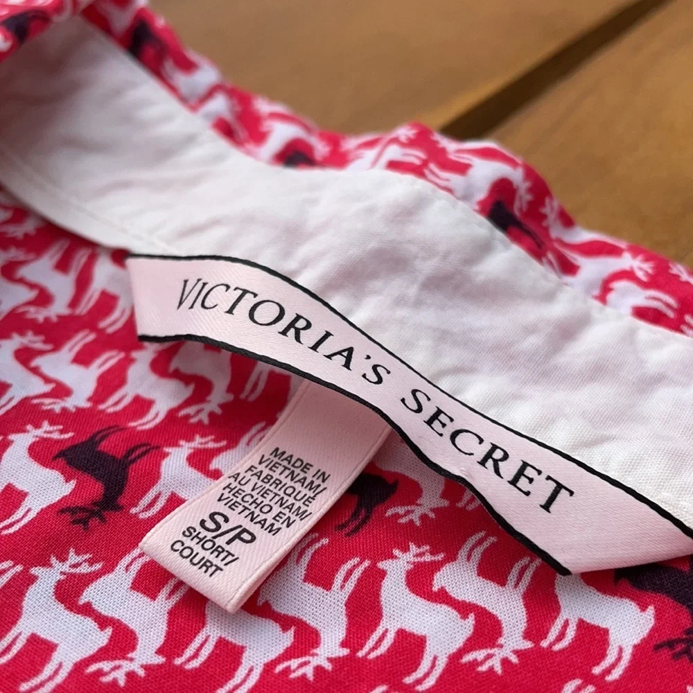 Victoria’s Secret Reindeer Print PJs pink size S short